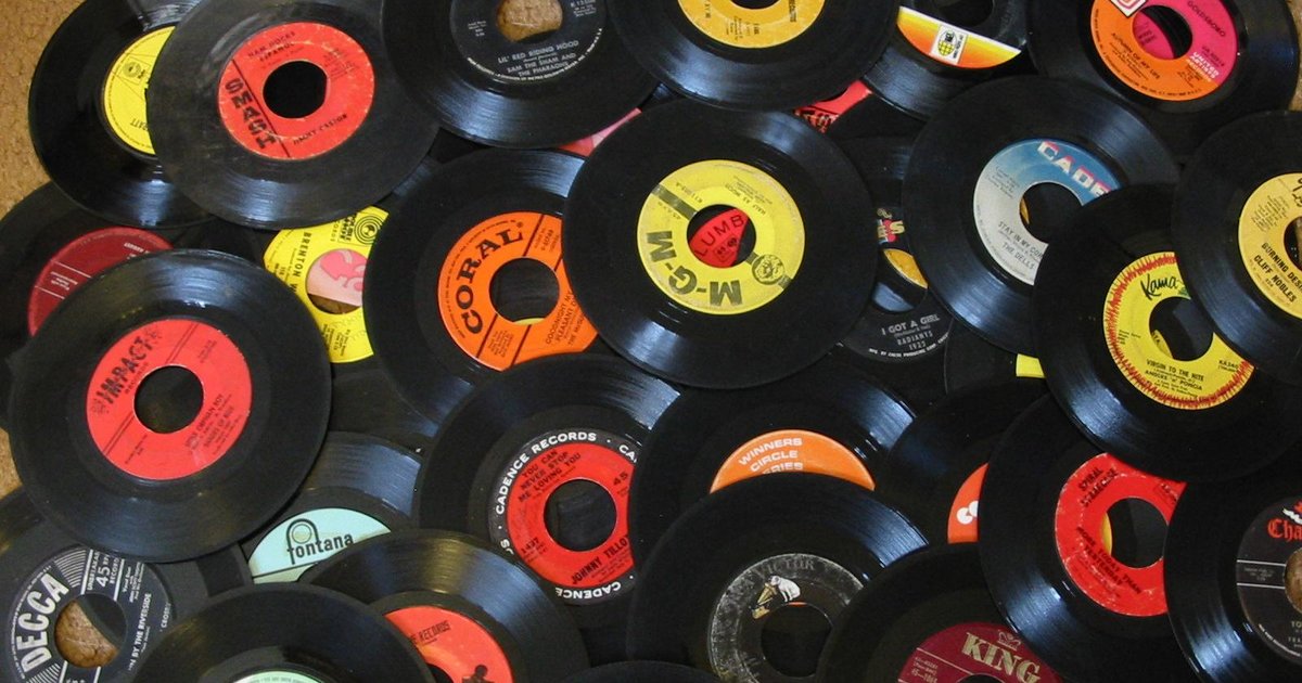 Historys Greatest Hits Match The Music To The Era - thl1fmf