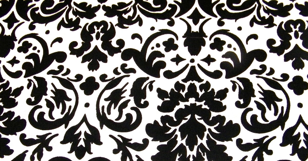 Black Logos CloseUp Quiz