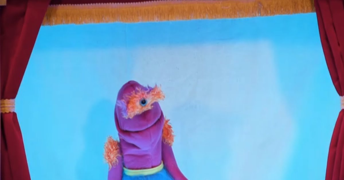 Which 'Puppet History' Musical Guest Sung This Song? Quiz By