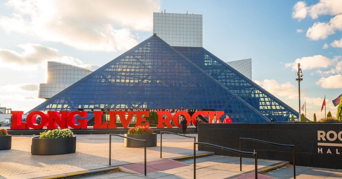 Reveal a '00s Rock and Roll HoF Inductee XXXV Quiz - By dali_g93