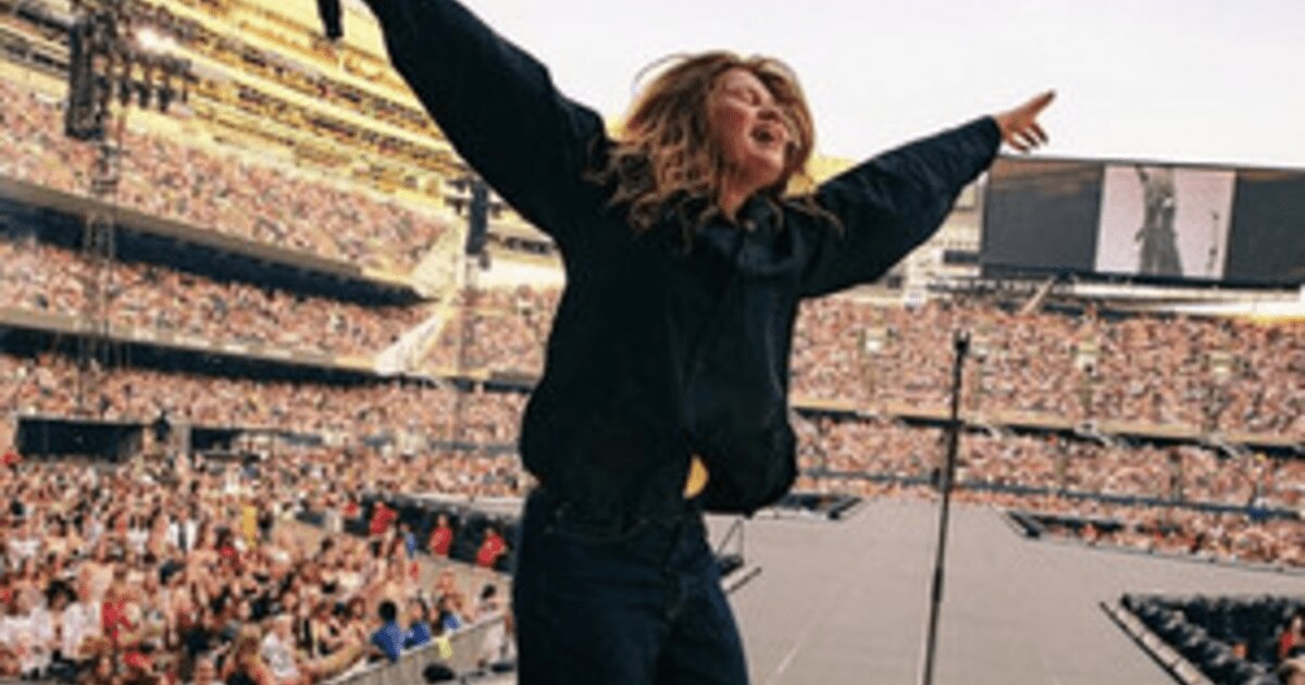 Taylor Swift Lyrics Girl In Red Titles Quiz By tiatamago