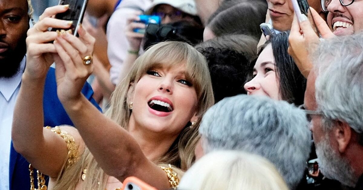 Guess The Taylor Swift Song With No Hints