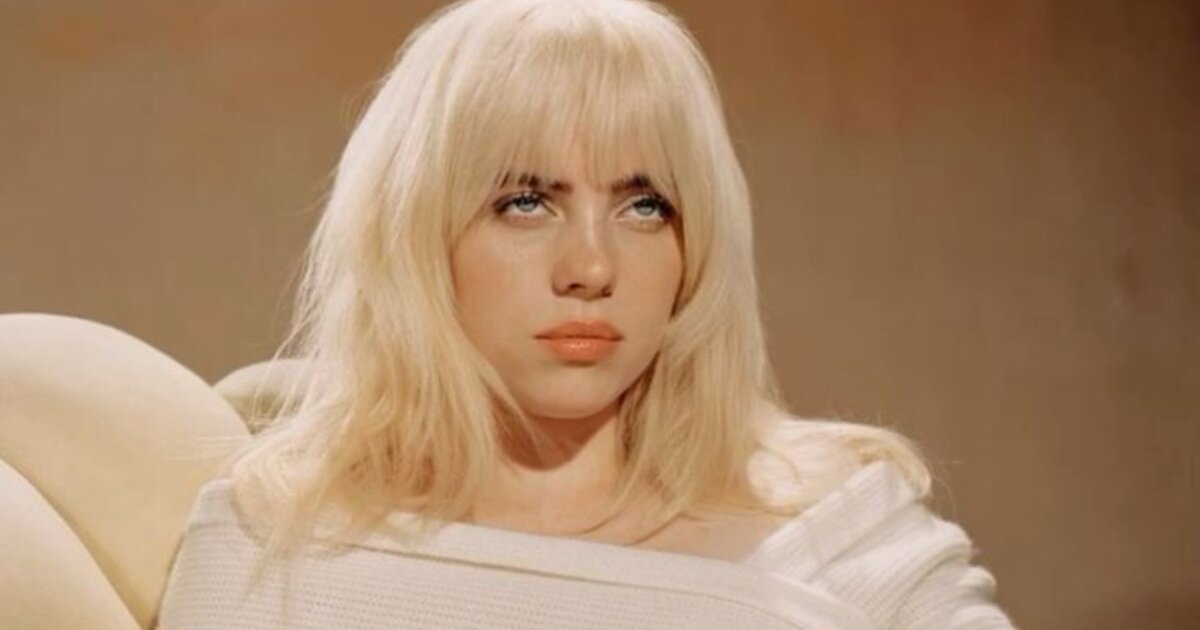 Happier than e. Билли айлиш. Billie eilish happier than ever album. Билли айлиш хеппиер. Билли айлиш новый образ 2021.