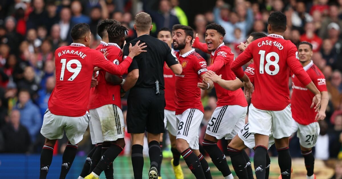 Having a #39 chat #39 with the ref: 2 Quiz By treessimontrees Having a #39 chat #39 with the ref: 2 Quiz By treessimontrees